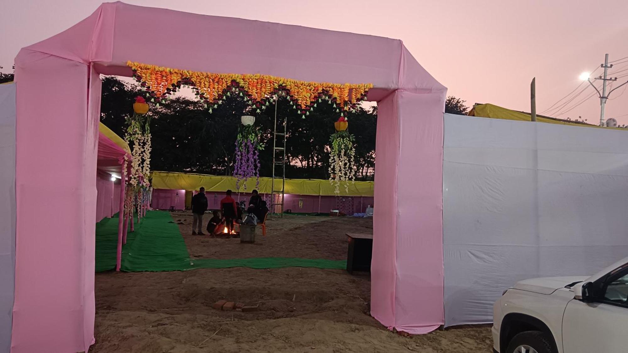 Mahakumbh Luxury Cottage Allāhābād Junction Exterior foto
